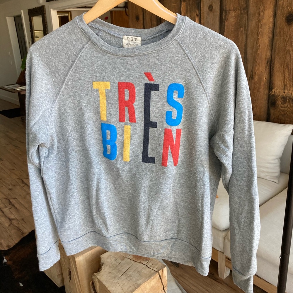 “Tres Bien” chic sweatshirt